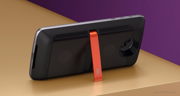 JBL Soundboost MotoMod is free when buying a Moto Z Force Droid