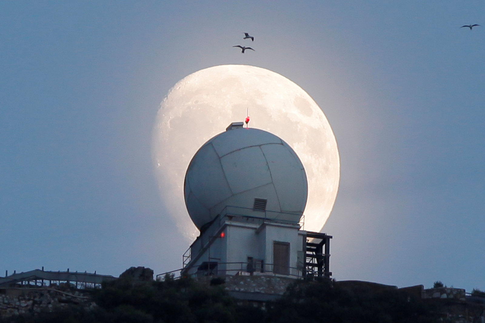 Supermoon Forecast: The Moon Hasn't Been This Close in Almost 69 Years