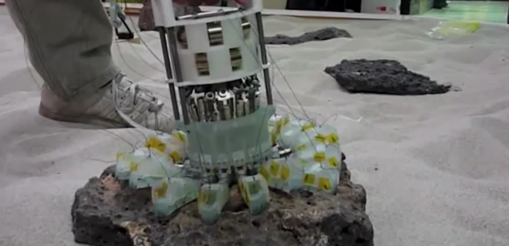 NASA designed grippers that can lift celestial rocks in microgravity